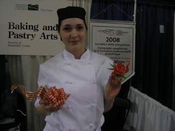 Vancouver Community College student Caitlin Mayo entertained Congress attendees with some fancy sugar work.